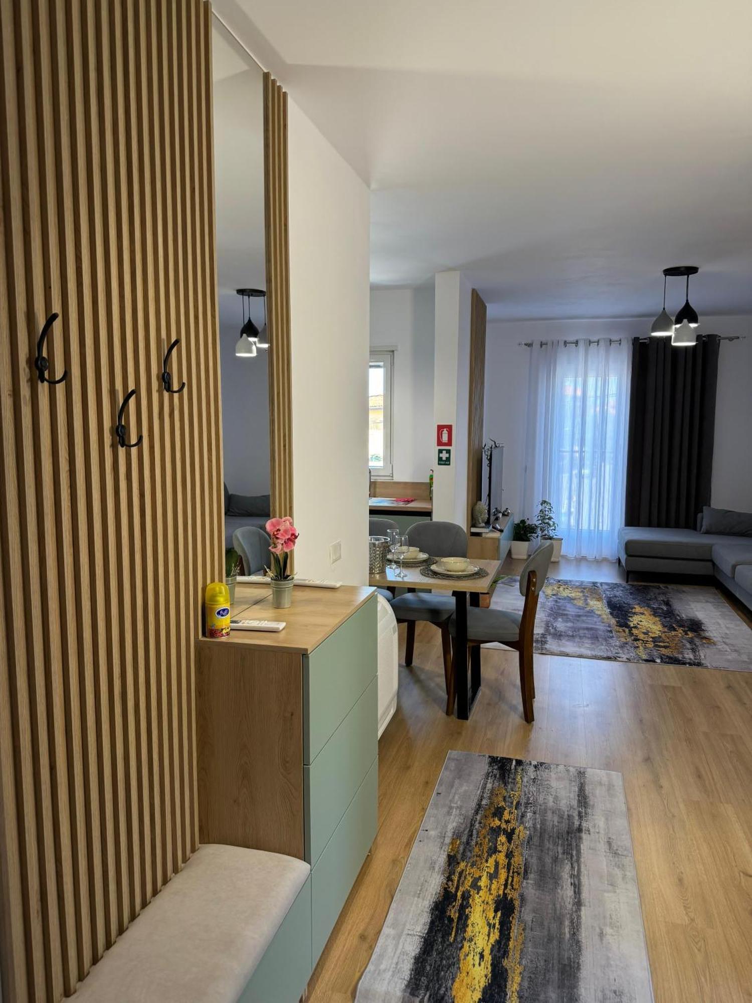 Apartment In City Center Shkodër Buitenkant foto